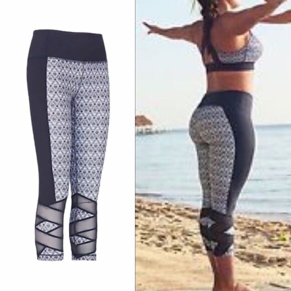 ATHLETA High Rise Mosaic Mantra Capri Leggings Tights Mesh Navy Blue White S - Picture 3 of 12